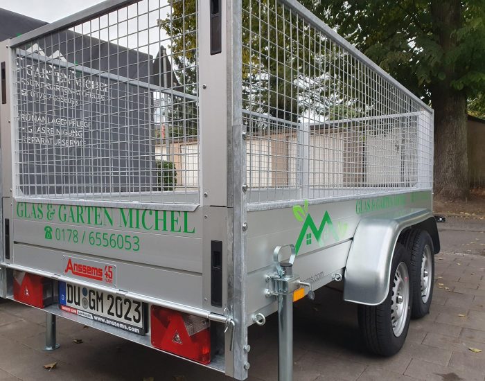 Gartenpflege-Duisburg-Rasenmähen-frisch-grün Grünanlagenpflege in Duisburg und Umgebung – zuverlässig & gründlich